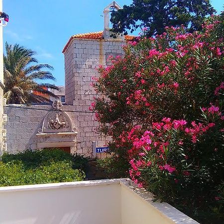 Pag studio Garden Pag Town Exterior foto