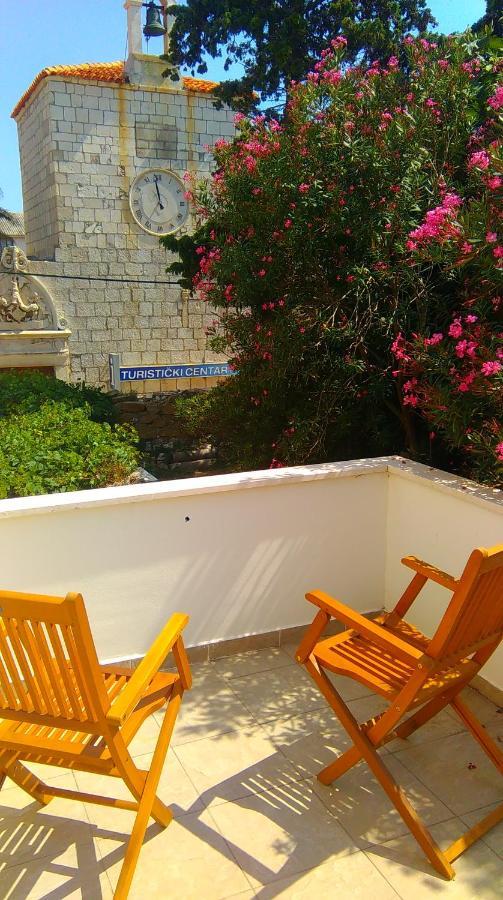 Pag studio Garden Pag Town Exterior foto
